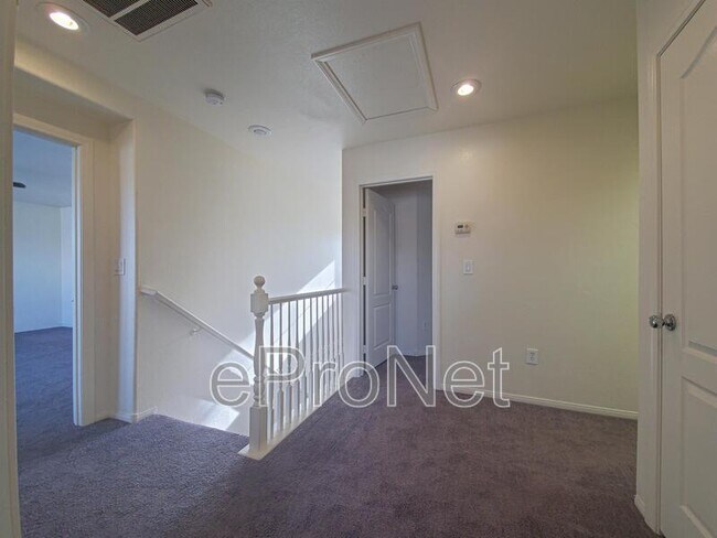 Foto del edificio - 3314 Cave Primrose St