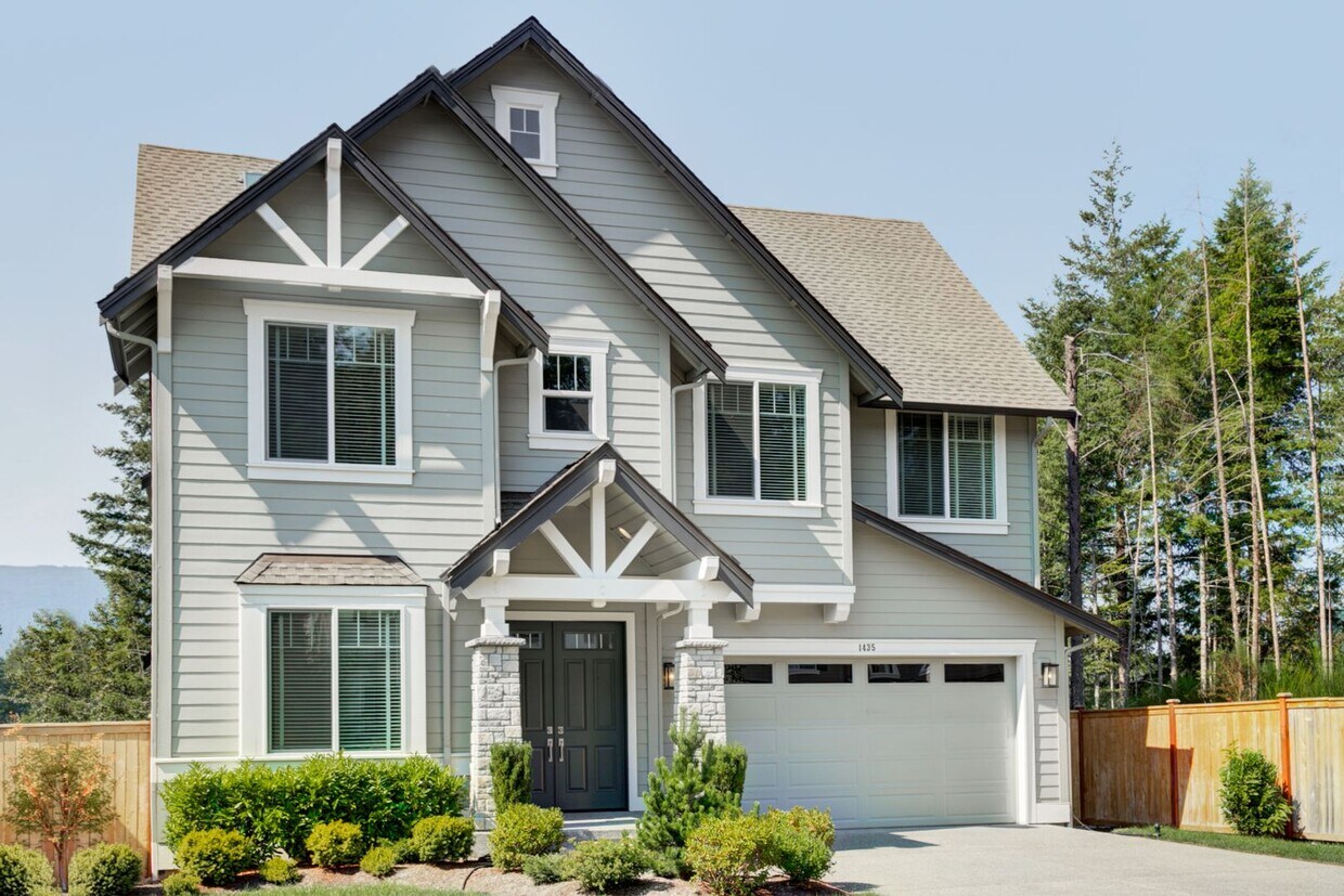 Primary Photo - 5Bd/3.5Ba North Bend House