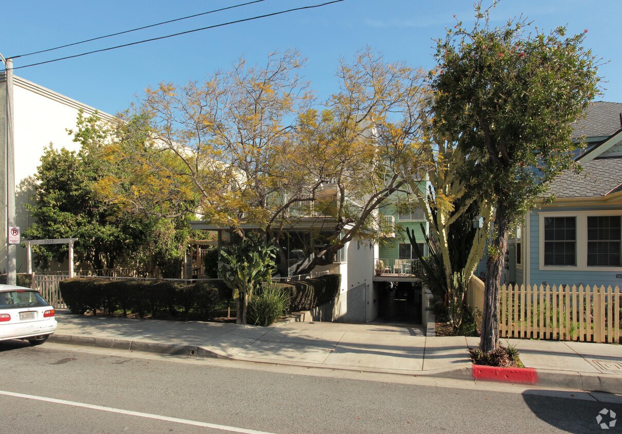 Foto del edificio - 2323 4th St
