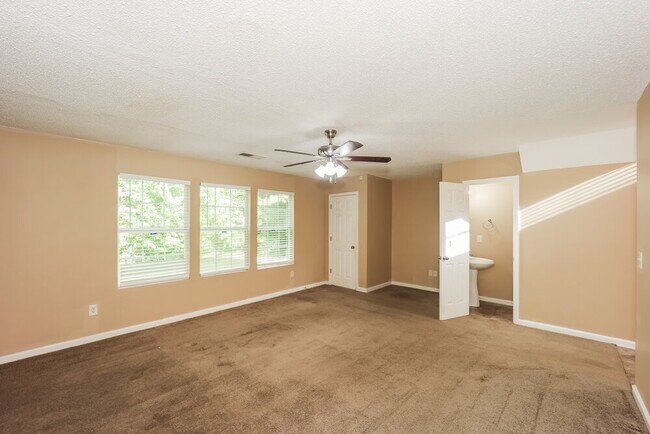 Building Photo - 6873 Merrywood Dr