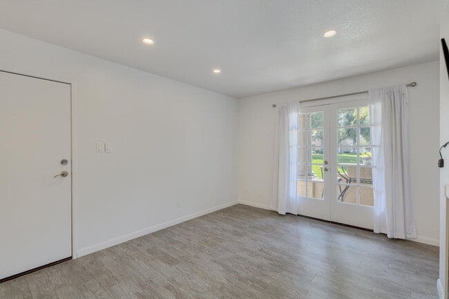 Foto del edificio - 5995 N 78th St
