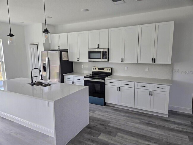 Building Photo - 15092 SW 52nd Ct