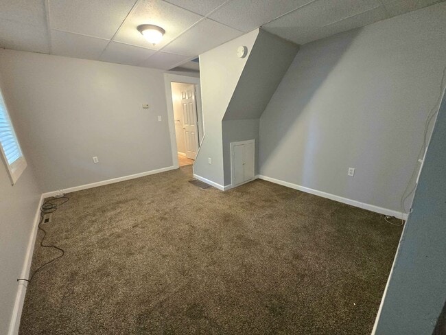 Living Room - 272-102 W William St