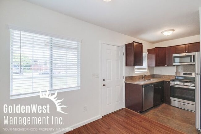 Building Photo - Cozy 2Bdm 1Ba Home in the Mountain View Neighborhood