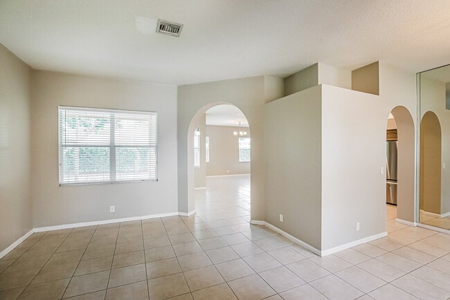 Building Photo - 109 Black Olive Crescent