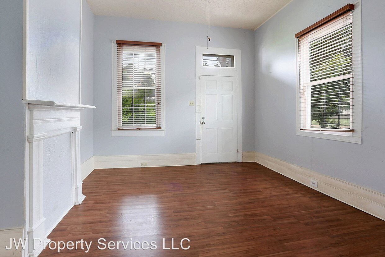 Foto principal - 8435-8435 Willow St