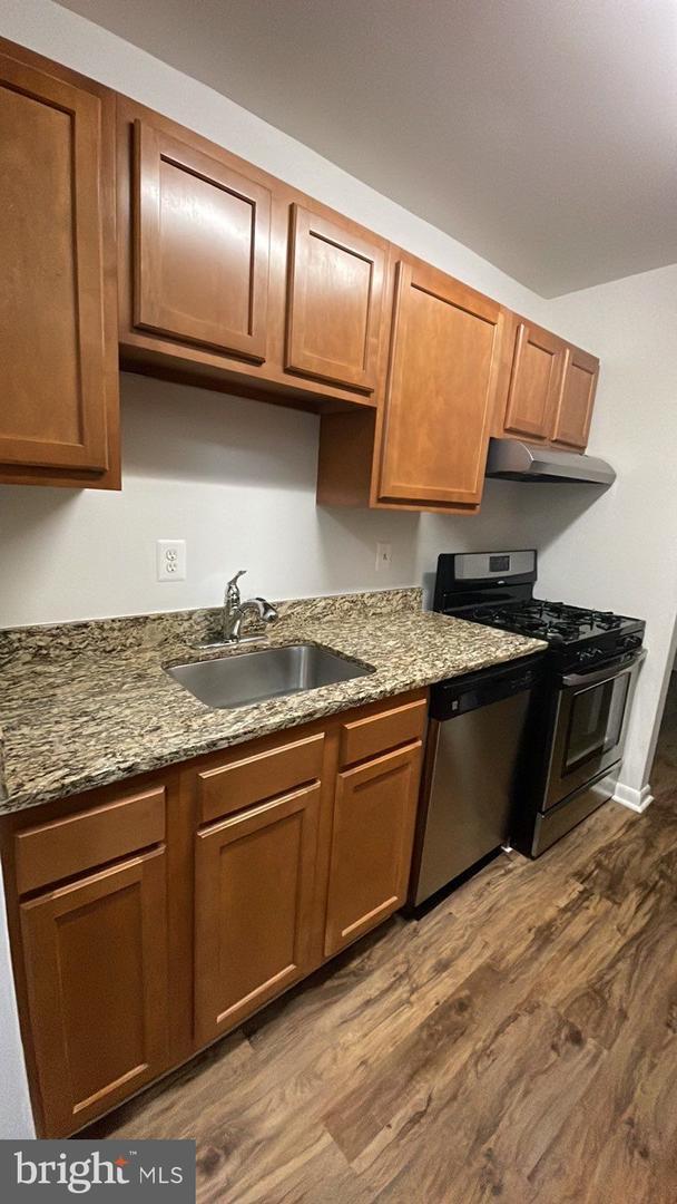 Foto del edificio - 10572 Twin Rivers Rd
