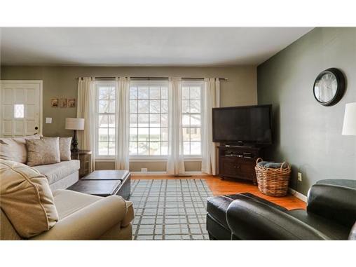 Foto del edificio - 8909 Belleview Ave