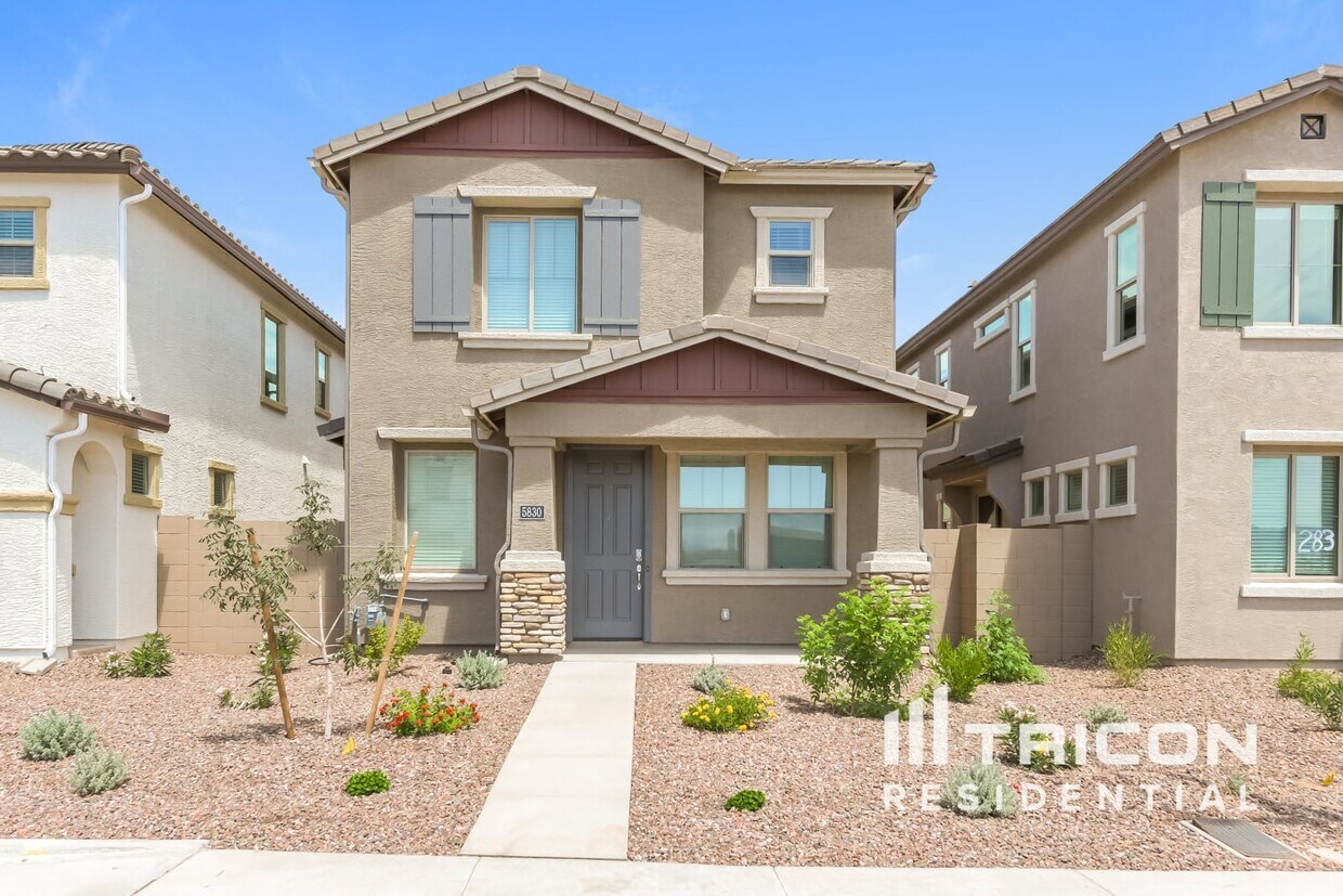 Foto principal - 5830 W Wood St