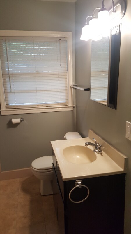 Foto del edificio - 5143 Snow White Ln
