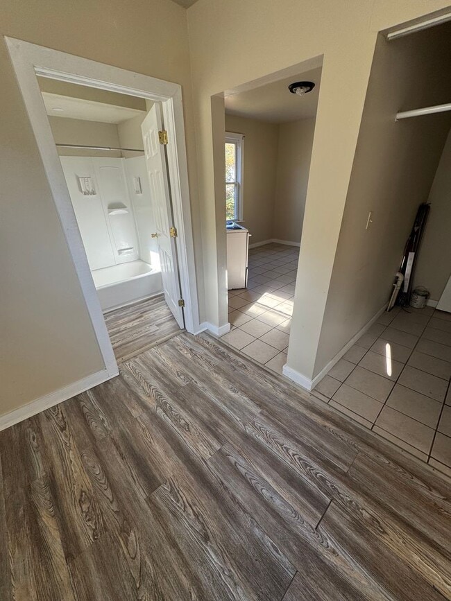 Building Photo - 207 Railroad Ave