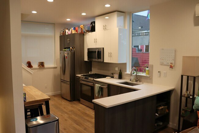 Foto del edificio - 511 11th Ave E