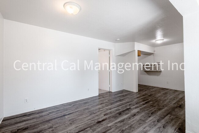Foto del edificio - 2334 Dracena St