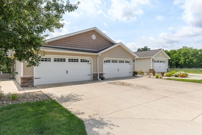 Foto del edificio - Redwood Johnstown