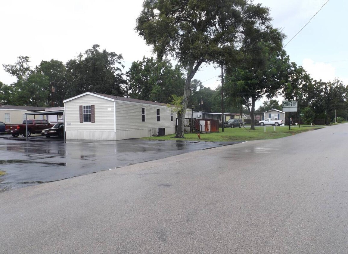 Building Photo - 202 Park Dr