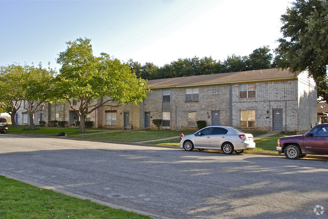Building Photo - North Hill Town Homes