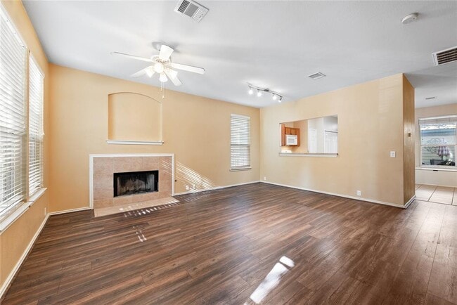 Building Photo - 6013 Negley