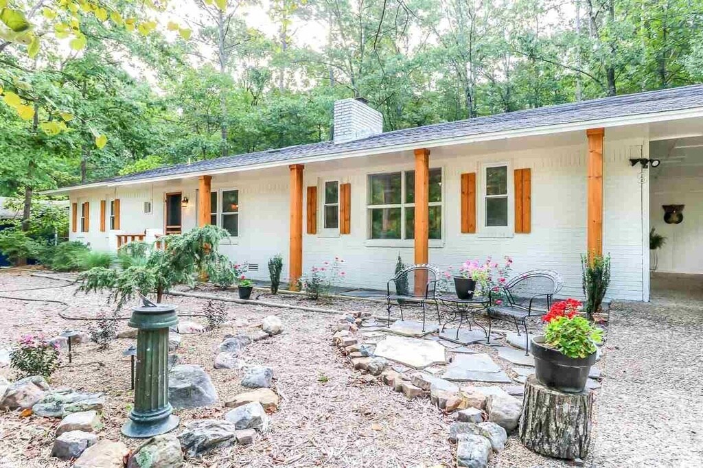 Primary Photo - 9 Barcelona Ln