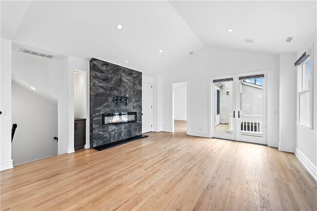 Foto del edificio - 503 Goldenrod Ave
