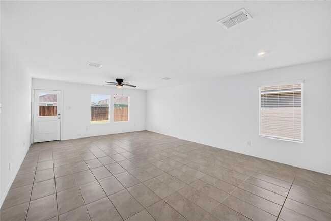 Foto del edificio - 320 Dewberry St