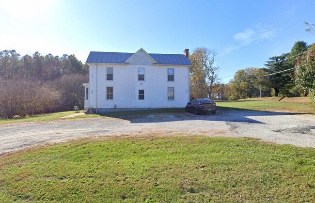 Estacionamiento - 481 Midgett Farm Rd