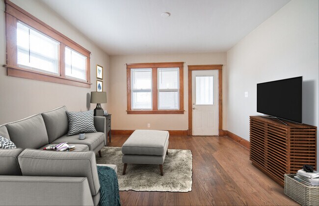 Building Photo - 1520 Wolff St