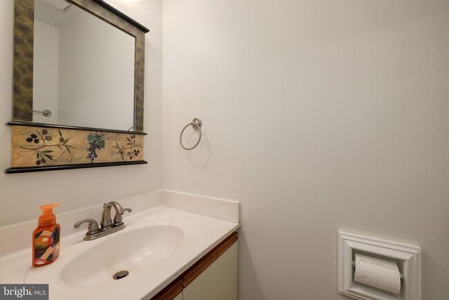 Building Photo - 6268 Walkers Croft Way