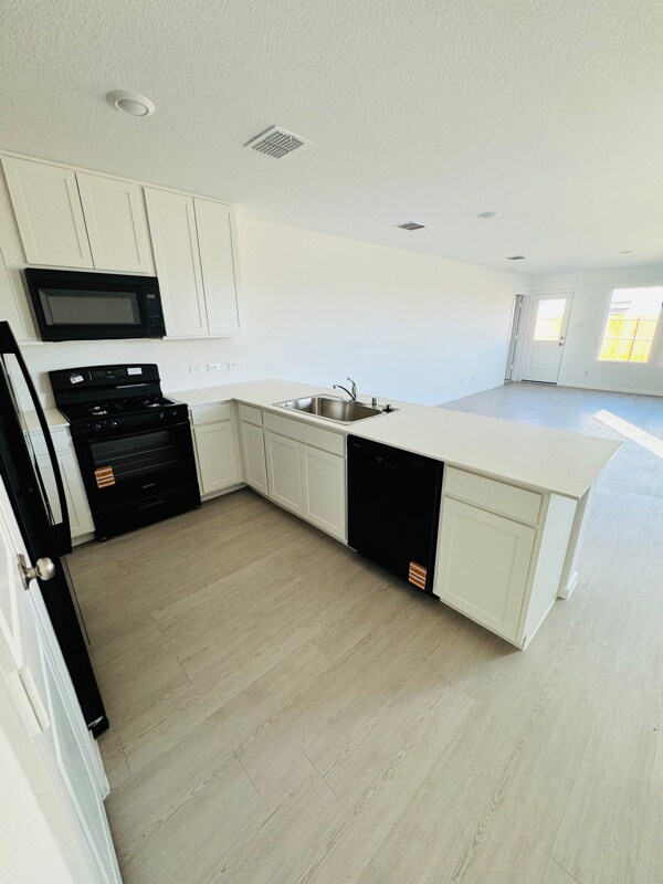 Foto del edificio - 3931 Selawik St