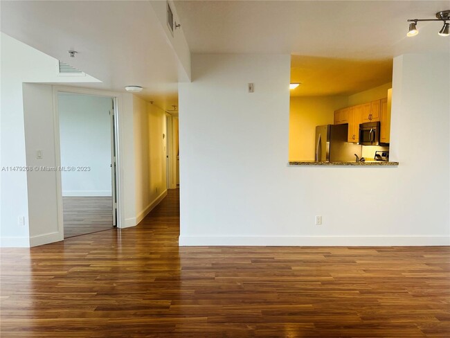 Building Photo - 529 East Sheridan Street, Dania Beach, FL ...