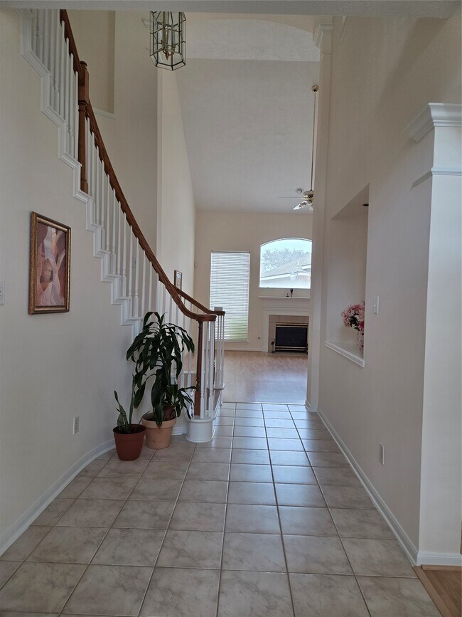 Foto del edificio - 4306 Lakeside Meadow Dr