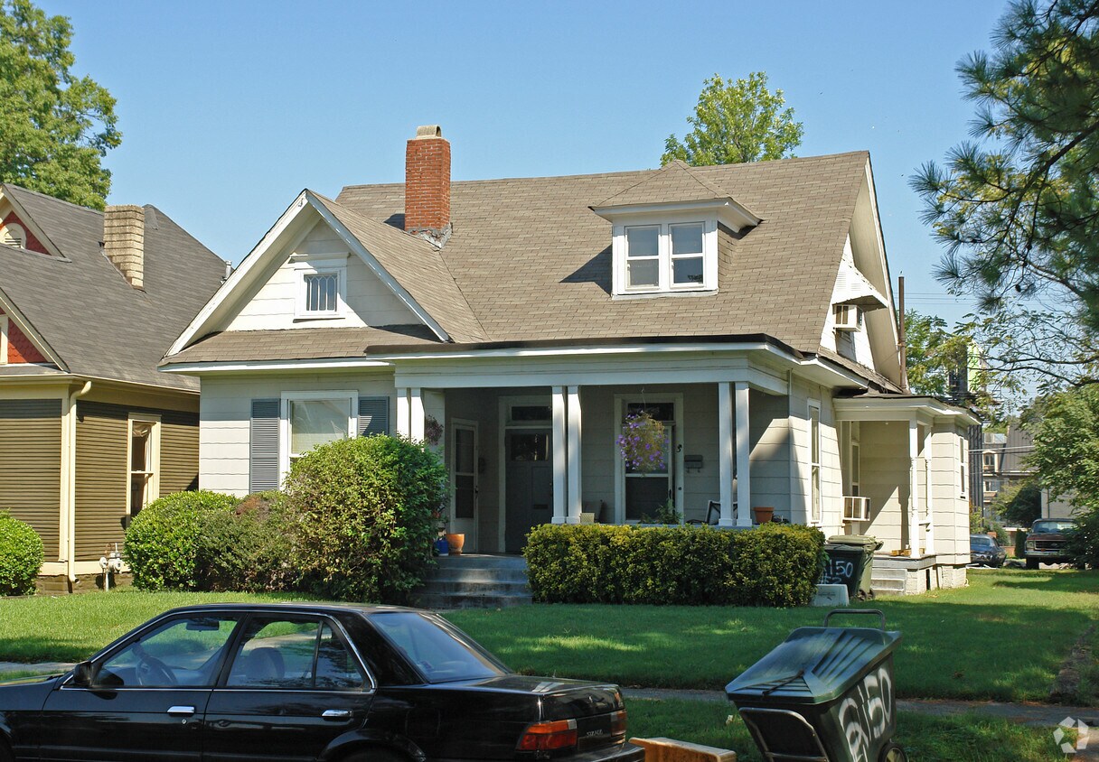 Primary Photo - 2150 Monroe Ave