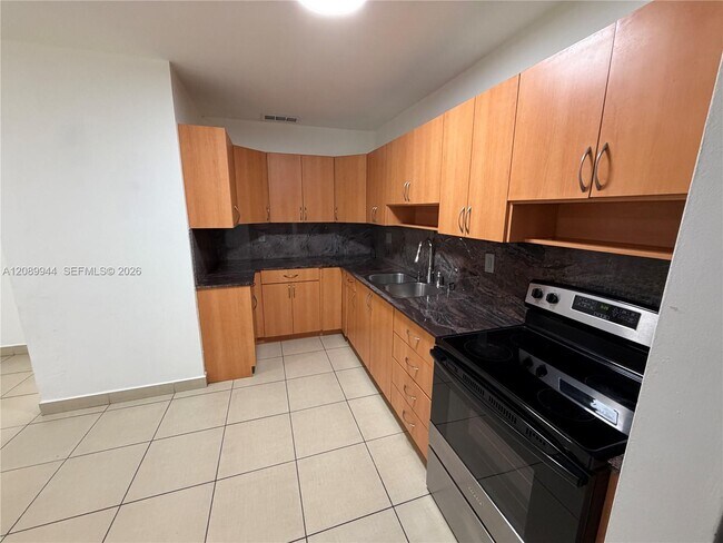 Foto del edificio - 1255 W 64th Terrace