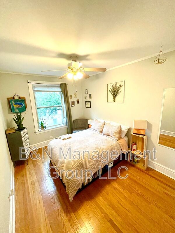 Foto del edificio - 1721 W Ainslie St
