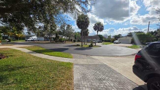 Foto del edificio - 131 Puffin Ct