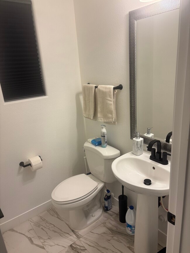 Building Photo - 7331 Carrot Ridge St