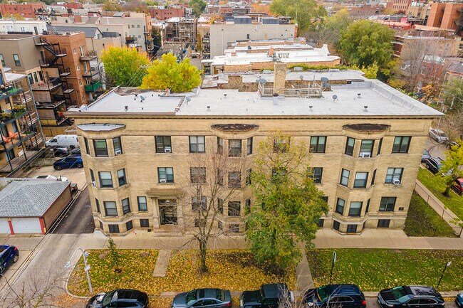Foto del edificio - 917 W Waveland Ave