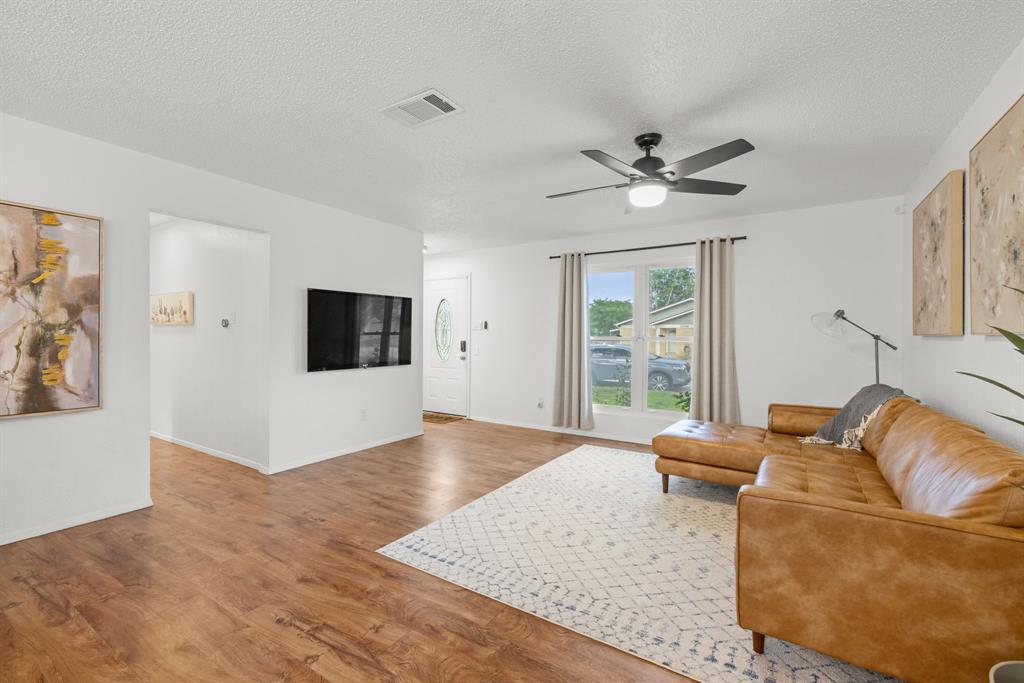 Foto principal - 1908 Denfield Dr