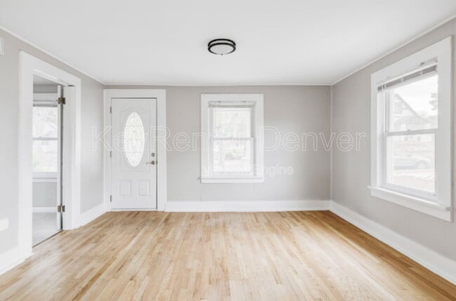 Foto del edificio - 3855 Cook St