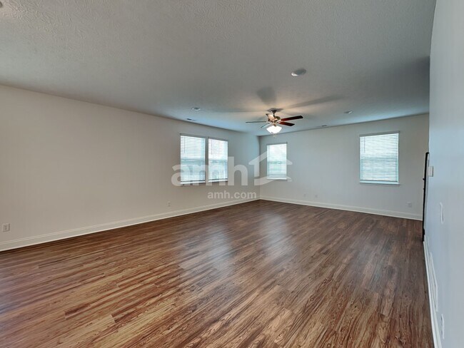 Foto del edificio - 1088 Heritage Blvd