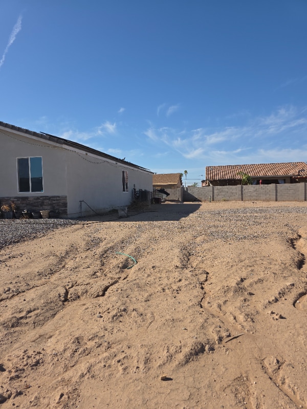 Building Photo - 8467 W Pineveta Dr