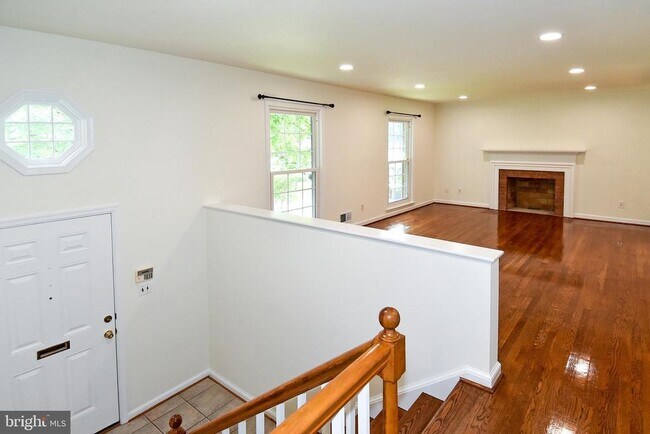 Foto del edificio - 7513 Sebago Rd