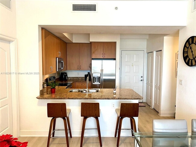 Foto del edificio - 1830 Radius Dr