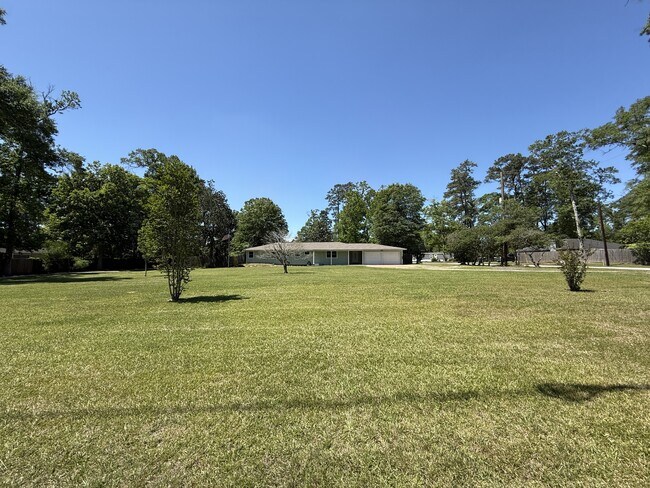 Foto del edificio - 165 Dogwood Ln