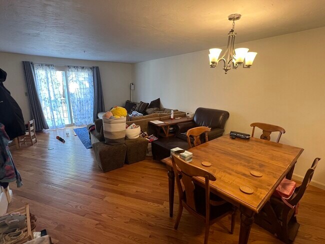 Building Photo - 33 Lenglen Rd