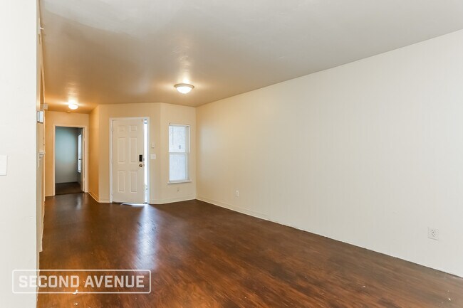 Foto del edificio - 2920 Bayshore Dr E