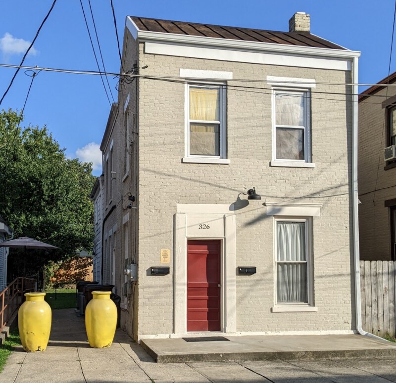 326 Elm St Unit 2, Newport, KY 41071 Room for Rent in Newport, KY