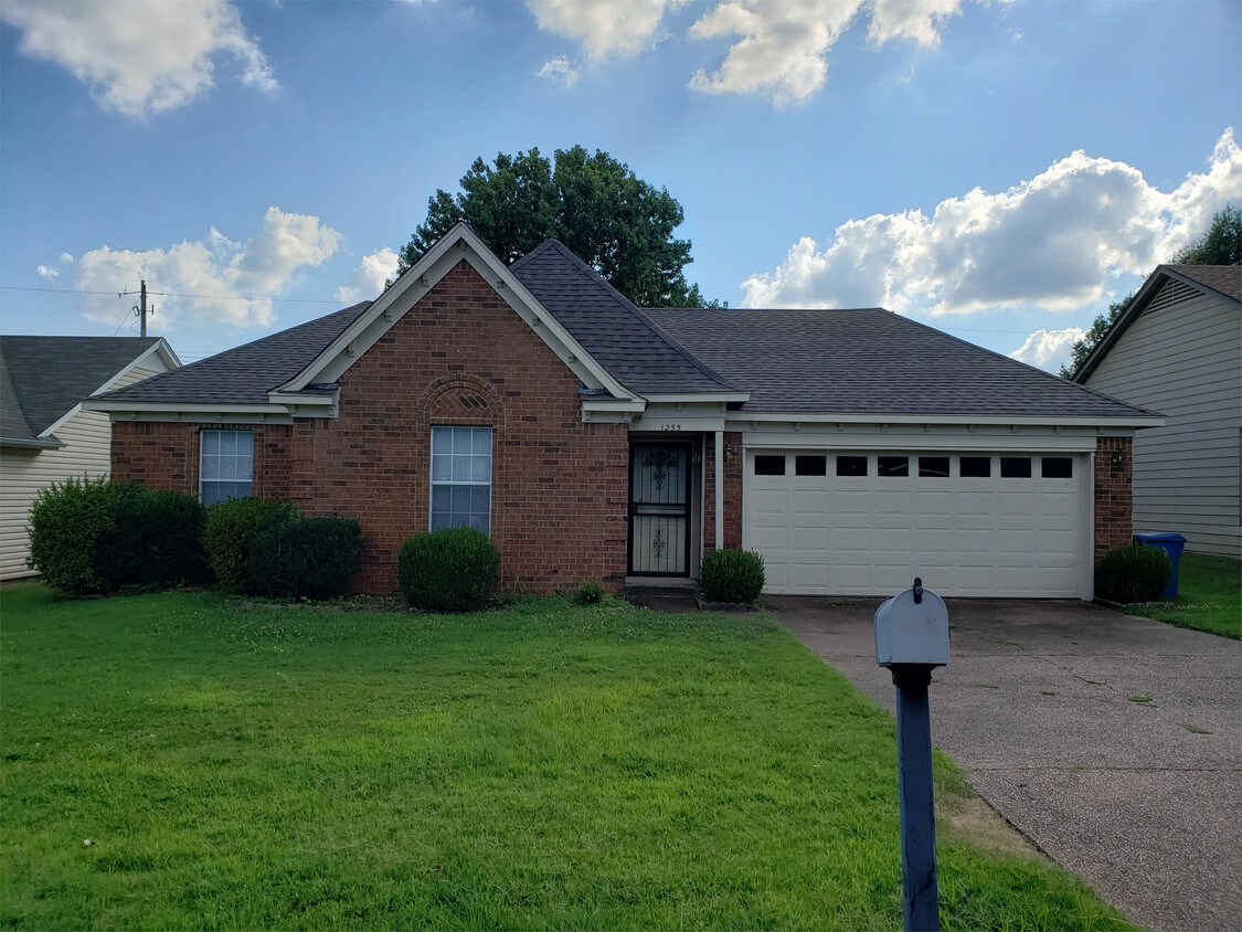 1255 Grange Way Dr, Cordova, TN 38018 House for Rent in Cordova, TN