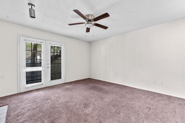 Foto del edificio - 9621 Walnut St