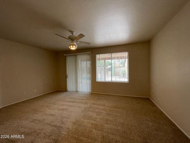 Building Photo - 7140 E Medina Ave