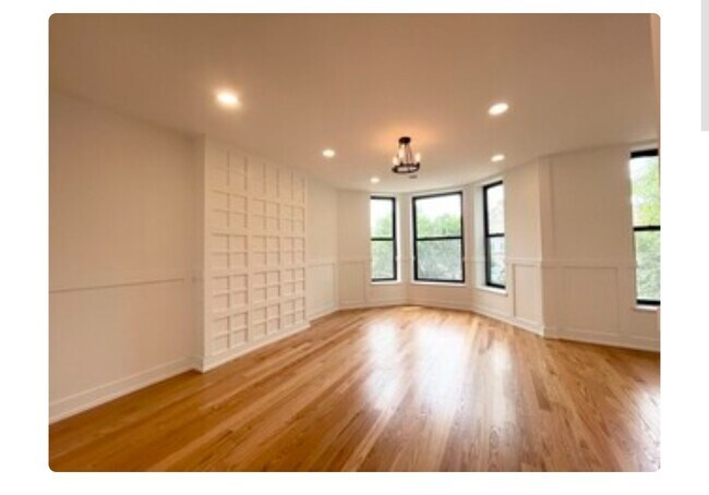 Living room - 4741 S Evans Ave